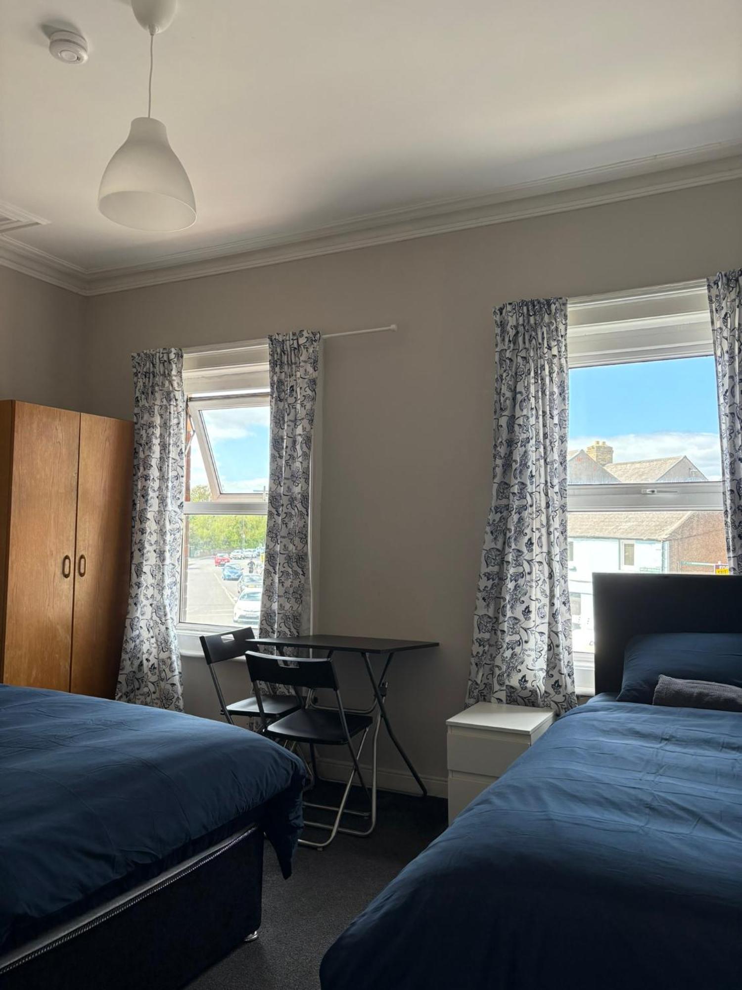 Superb Triple Room Near Croke Park - 2