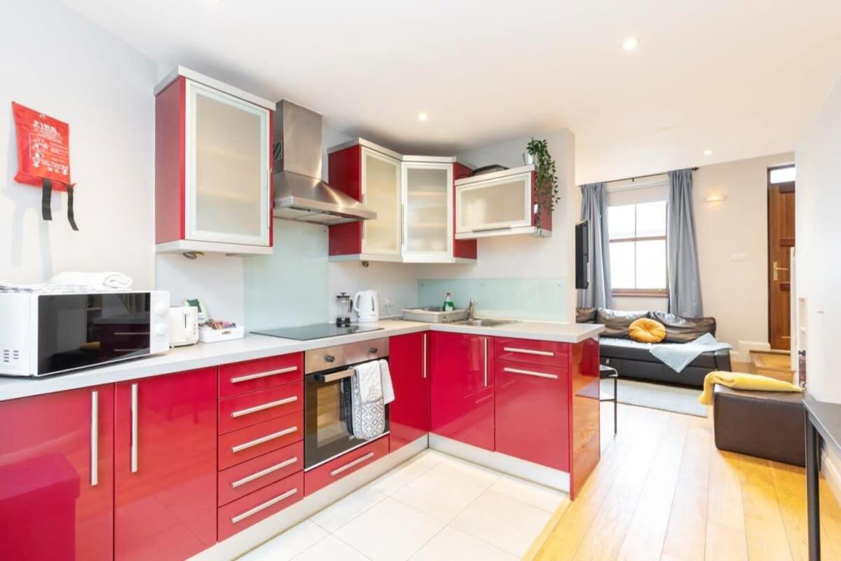 Central Location 2 Bedroom 2 Bathroom Fast Wifi